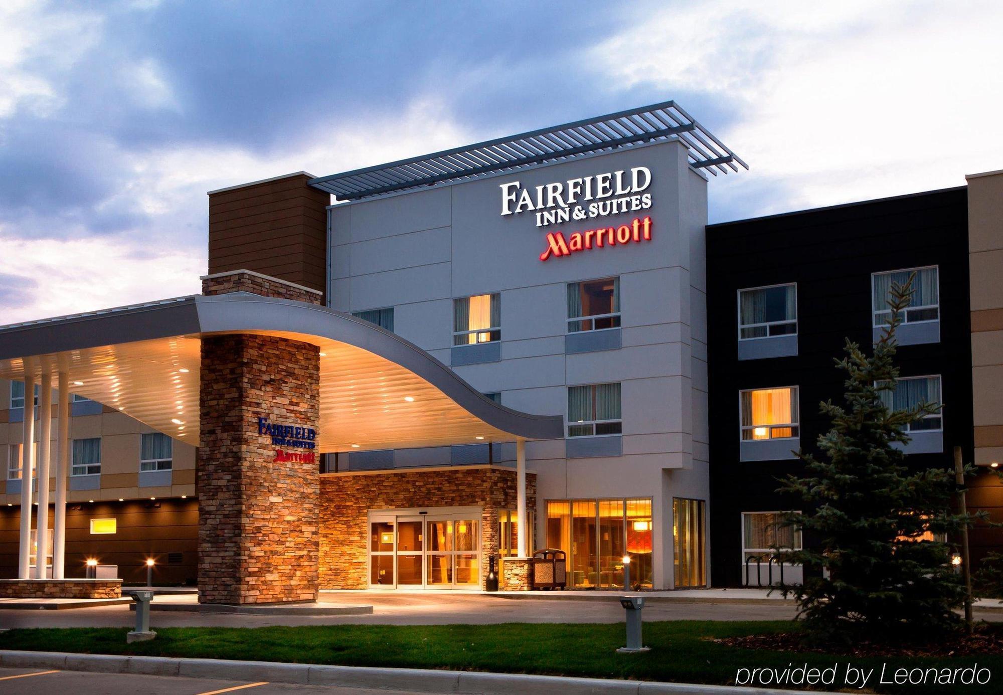 Fairfield Inn & Suites By Marriott Lethbridge Ngoại thất bức ảnh